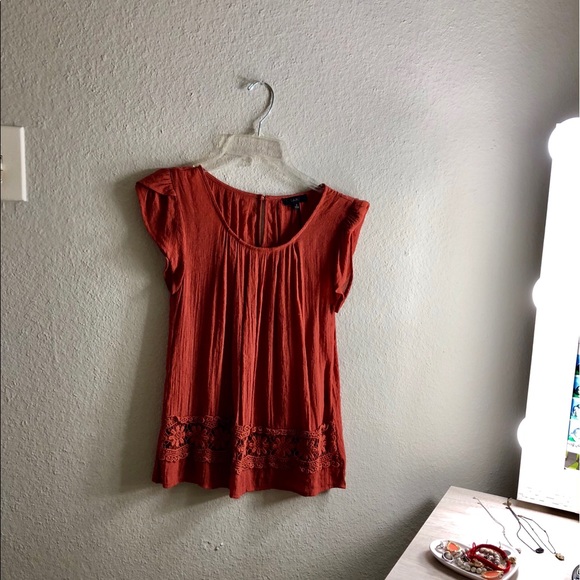 A top - Picture 1 of 1